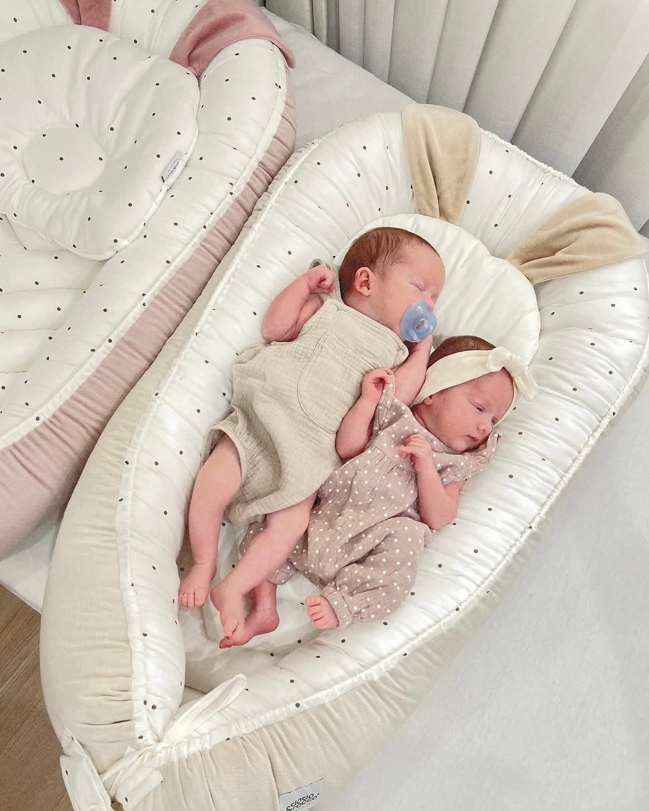 Gnijezdo za bebe Dots-Bež